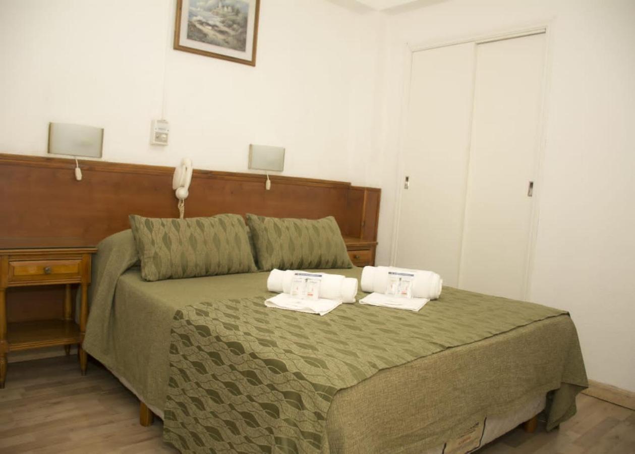 Hotel Montreal 2*